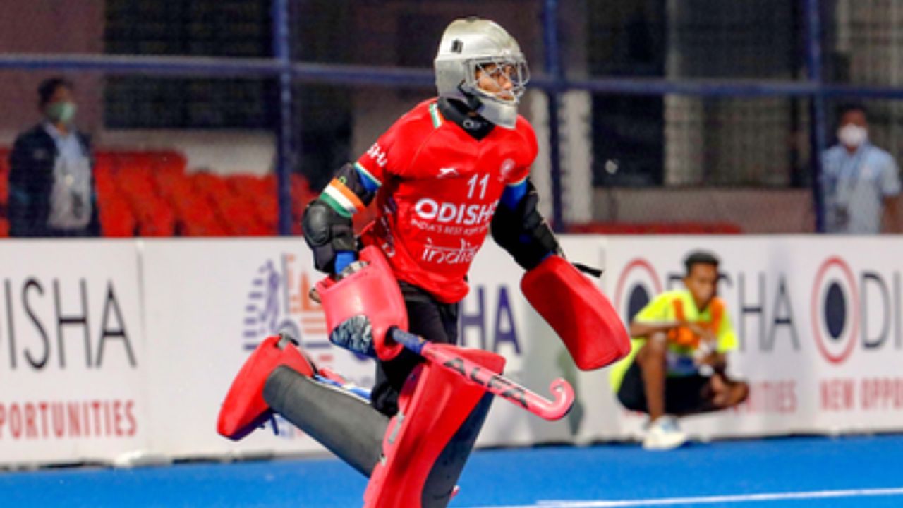 Hockey India : हॉकी इंडियाकडून सविता पूनियाला 10 लाखांचे बक्षिस, ‘हे’ आहे कारण….