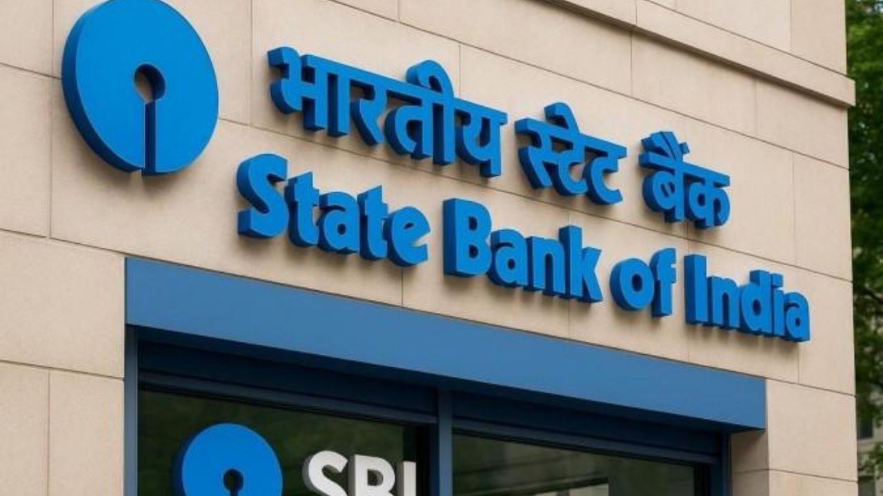 SBI Recruitment 2026: देशातील सर्वात मोठ्या बँकेकडून १२ हजार पदांवर भरती! ‘या’ पदांसाठी जागा भरणार