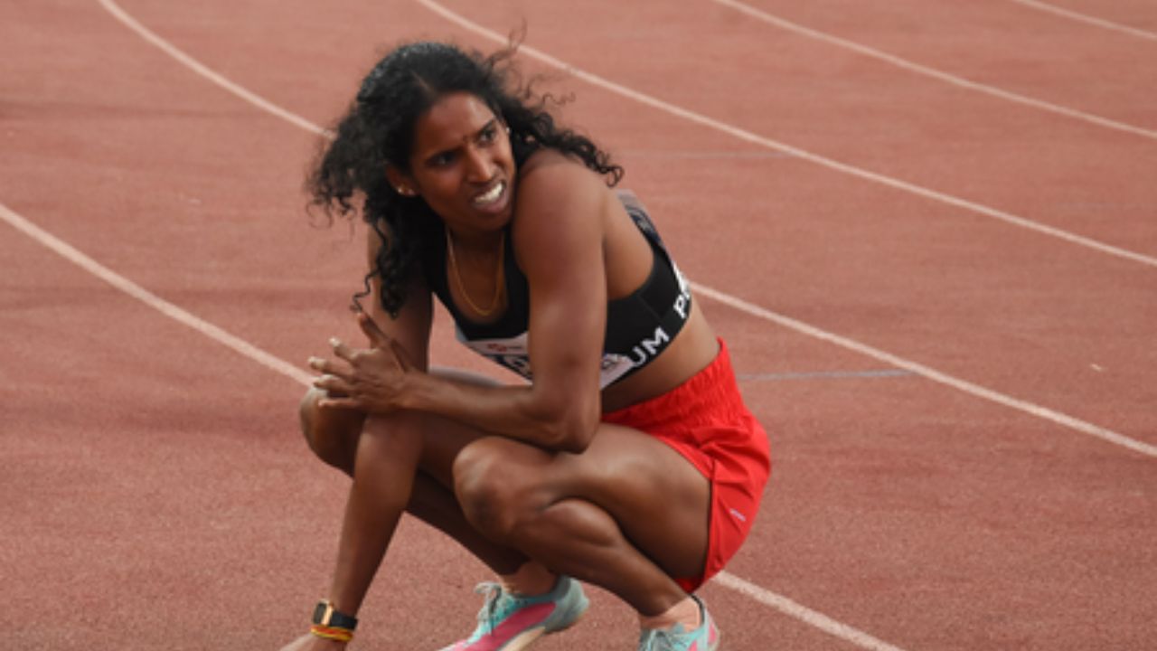 Asian Games 2026 : 400 मीटर हर्डल्समध्ये विथ्या रामराजने रचला इतिसाह, पीटी उषांचा विक्रम मागे सारत कांस्य पदकाची कमाई