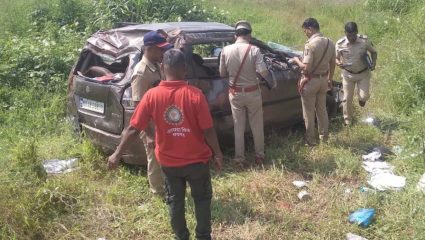 Accident News: मुंबई-गोवा महामार्गावर इर्टिगा कारचा भीषण अपघात; एक ठार, दोन गंभीर जखमी!