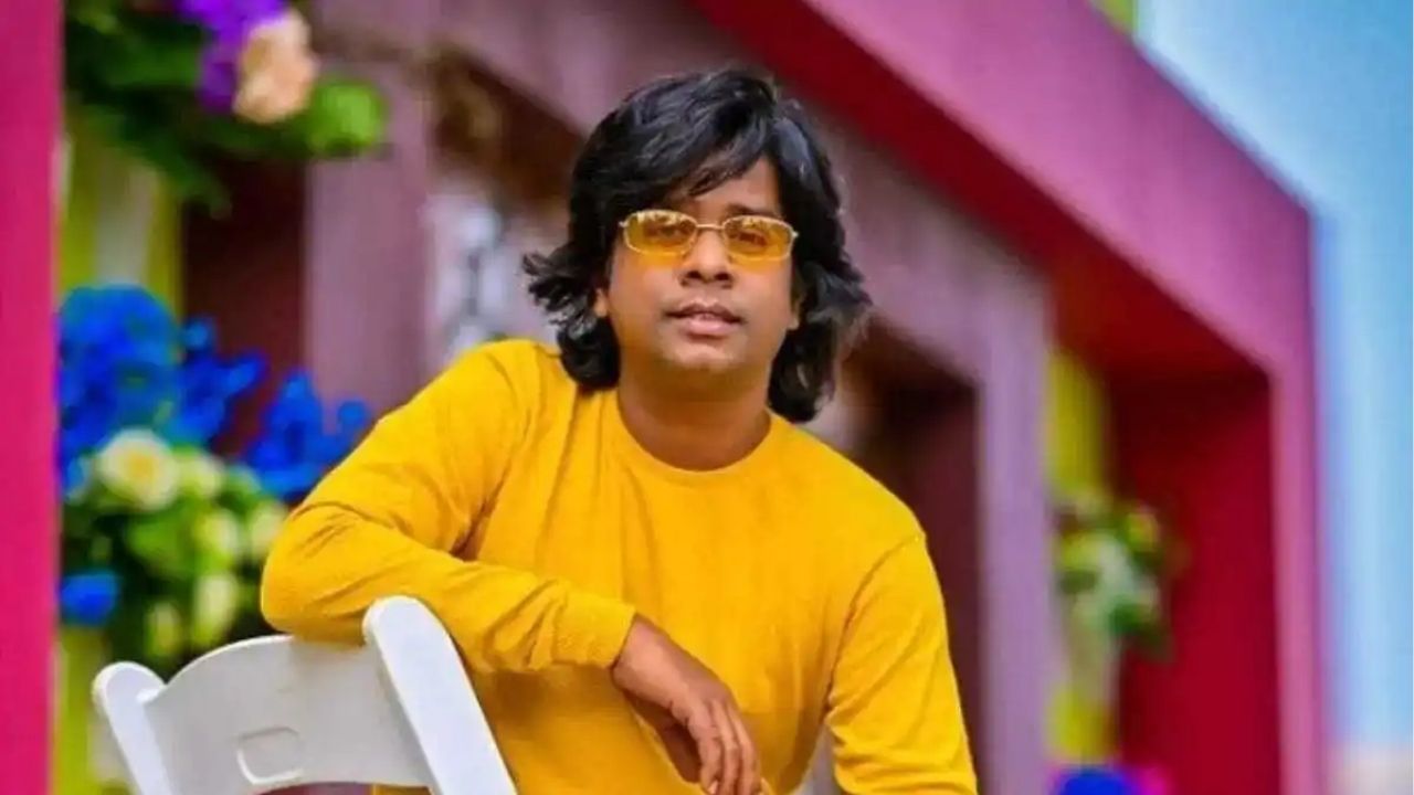 काही दिवसांपूर्वी गौरवने आपल्या नव्या आयफोनसोबत एक फोटो टाकला होता. नवीन फोन घेतल्याचा आनंद त्याने चाहत्यांसोबत शेअर केला. पण काही लोकांनी त्या फोटोवर त्याला ट्रोल करायला सुरुवात केली. त्याच्या दिसण्यावरून घाण कमेंट केल्या. पण आपला गौरव शांत बसणाऱ्यांपैकी नाही, त्याने ट्रोलर्सला त्याच्याच भाषेत उत्तर दिले आणि चाहत्यांनी त्याला डोक्यावर घेतले.