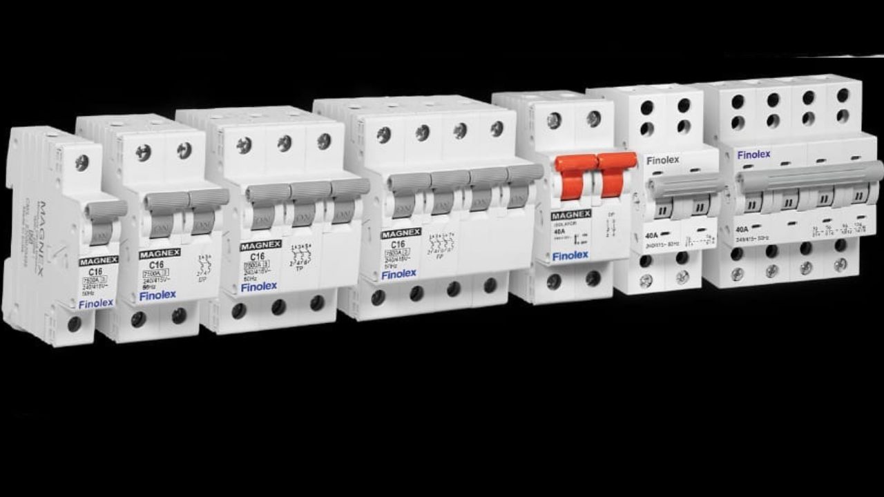 सर्किट सुरक्षेला मिळणार आधुनिक डिझाइनची जोड! Finolex Cables चा मोठा विस्तार; बाजारात आणली Magnex 7.5 kA स्विचगियर रेंज