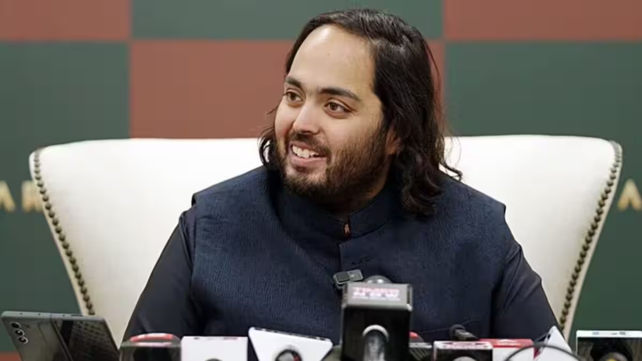 Anant Ambani यांची मोठी घोषणा! Reliance आंध्र प्रदेशमध्ये करणार 1 लाख कोटींची महागुंतवणूक;  काय आहे मास्टरप्लॅन?