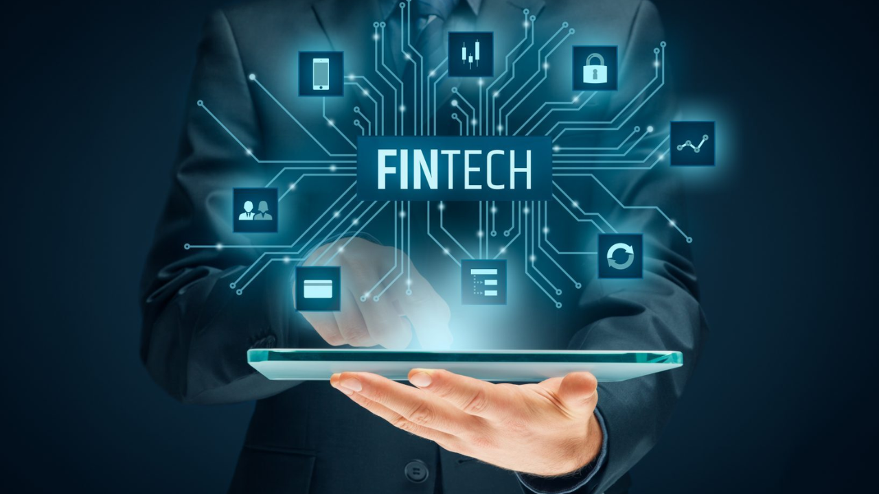 Fintech Industry : केवळ कर्ज देणे पुरेसे नाही, जबाबदार सवयी महत्त्वाच्या! फिनटेक क्षेत्राच्या भविष्याबाबत तज्ज्ञांचा मोठा दावा