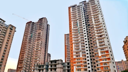 Mumbai Housing Redevelopment : मुंबईत घर घेण्याचे स्वप्न होणार पूर्ण? पुढील 15-20 वर्षांत 30 लाख नव्या घरांची निर्मिती
