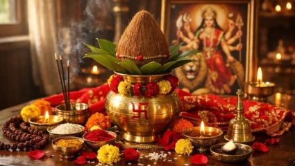 Navratri 2026: नवरात्रीत अखंड ज्योतीजवळ झोपणे शुभ की अशुभ? काय सांगते धर्मशास्त्र जाणून घ्या