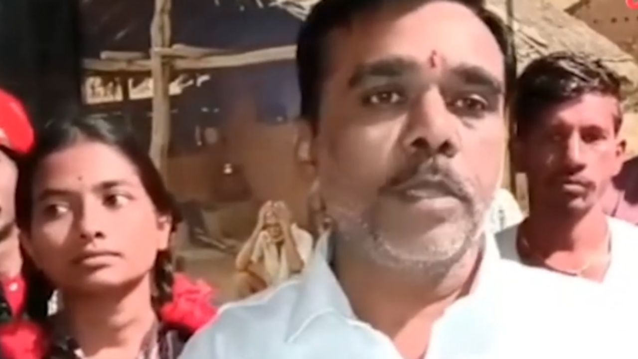 Akola Navratri: नवरात्रीच्या उत्सवात बळीराजाच्या वेदनांना वाचा! अकोल्यातील जिवंत देखाव्याने काळीज हेलावलं
