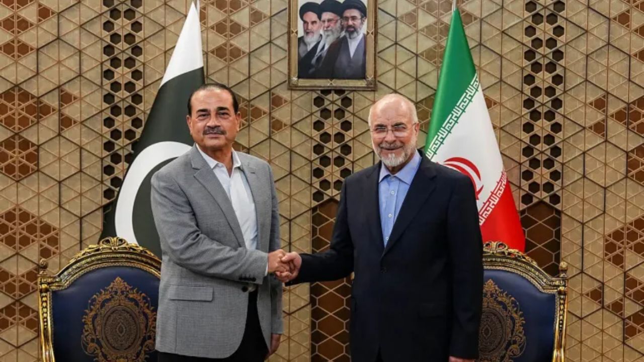 US-Iran War : ‘युरेनियमचा एक ग्रॅमही नाही’, पाकिस्तानी लष्करप्रमुख आसिम मुनीर यांच्या मध्यस्थीवर इराणचा बिनधास्त पवित्रा