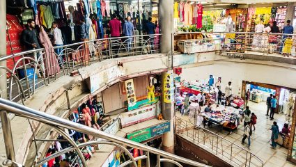 Nagpur News :सीताबर्डीत नासुप्रच्या व्यापार संकुलाचे झाले खंडर