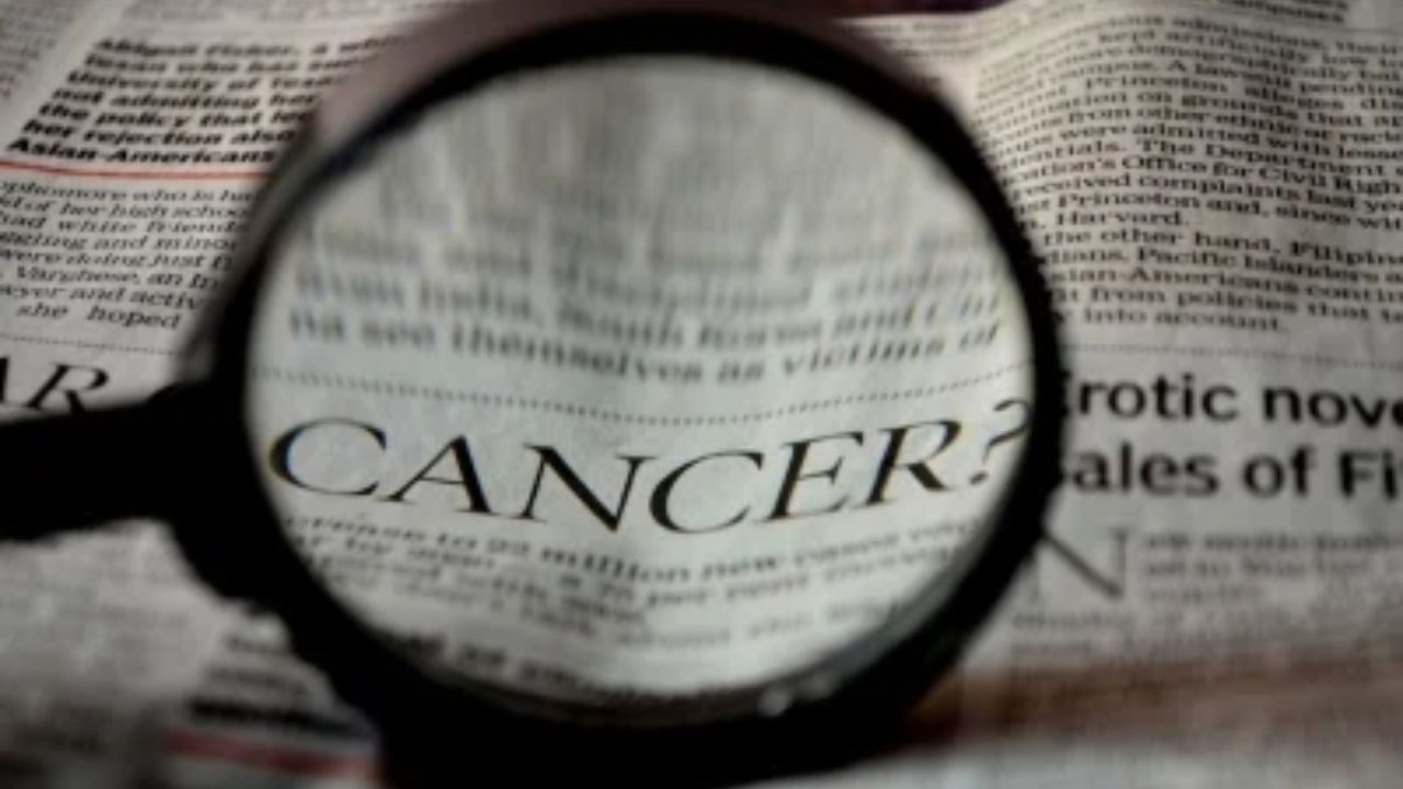 Cancer Research : ऐकावं तर नवलचं ! एका सेल्फीवरून कळणार कॅन्सरचा धोका? AI तंत्रज्ञानाच्या नव्या संशोधनाने जागवल्या आशा!