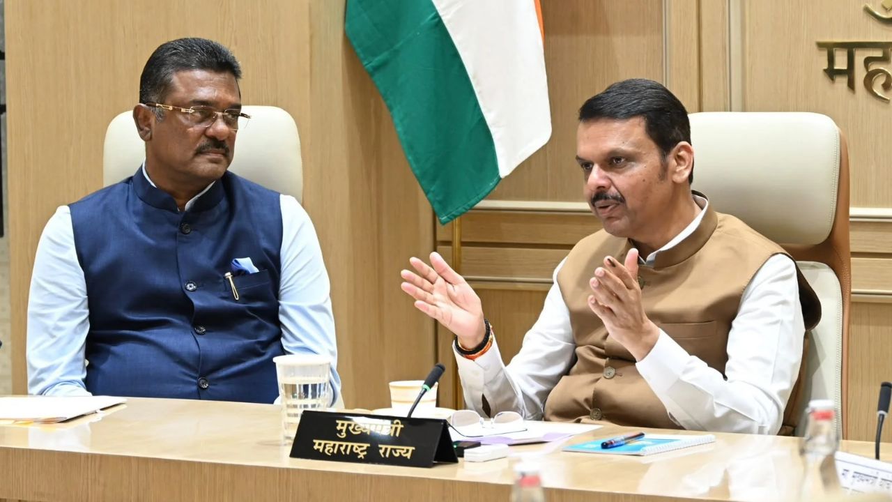 Devendra Fadnavis: ॲपआधारित टॅक्सी सेवांमध्ये समान संधीवर भर; समुच्चय वाहन धोरणासाठी मुख्यमंत्र्यांच्या सूचना