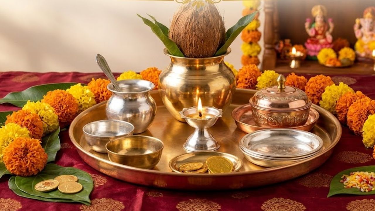 Dhanteras 2026: धनत्रयोदशीला तांबे, पितळ की चांदीची भांडी खरेदी करावी? जाणून घ्या जाणून घ्या धार्मिक महत्त्व आणि परंपरा