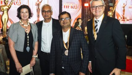 Thane News: ठाण्याच्या डॉक्टरचा विदेशात डंका, डॉ. निलेश पोतदार यांना Asia’s Modern Hero Award