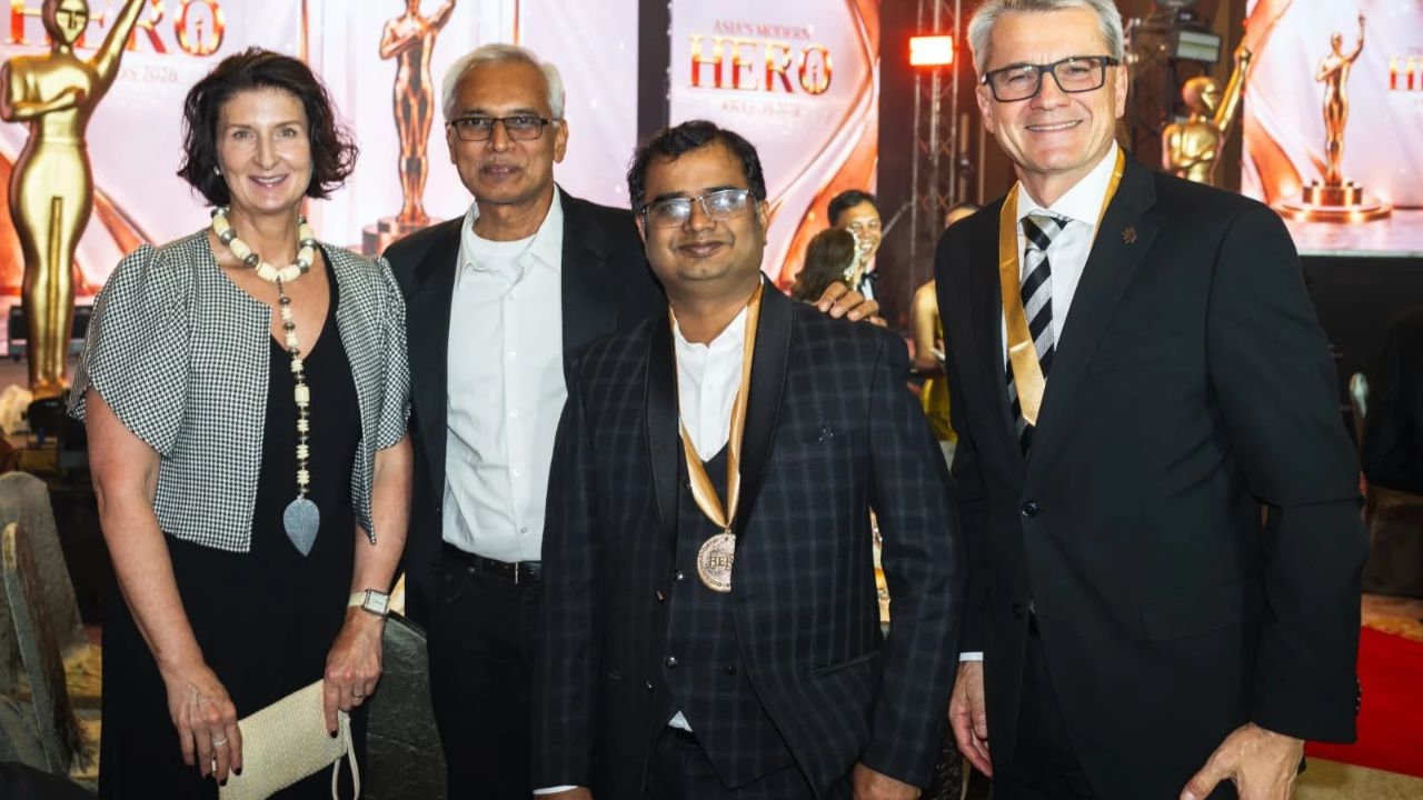 Thane News: ठाण्याच्या डॉक्टरचा विदेशात डंका, डॉ. निलेश पोतदार यांना Asia’s Modern Hero Award