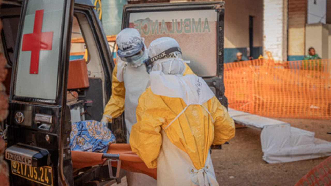 Ebola virus : ‘या’ देशात इबोलाचा कहर, मृतांच्या संख्येने चार हजारांचा आकडा गाठला