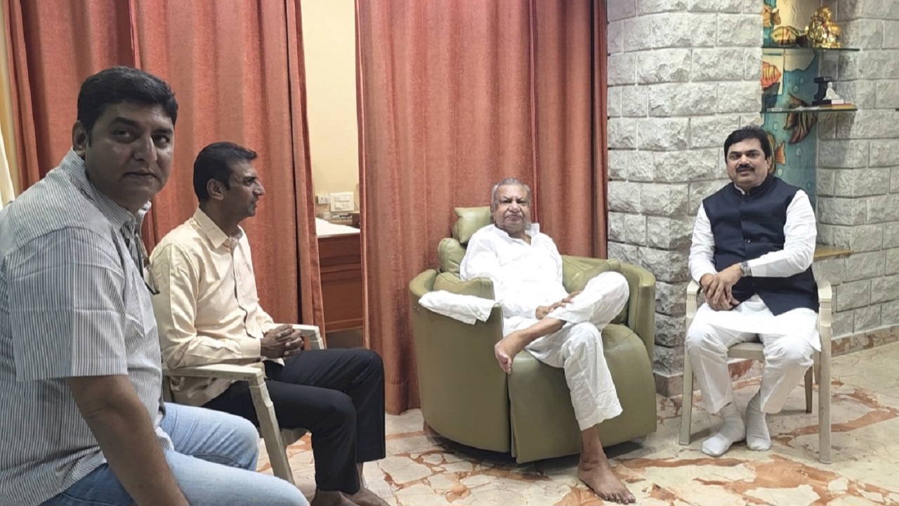 अहिल्यानगर जिल्हा बँकेच्या राजकारणात ‘सीमोल्लंघन’ ! राम शिंदेंची यशवंतराव गडाखांशी भेट