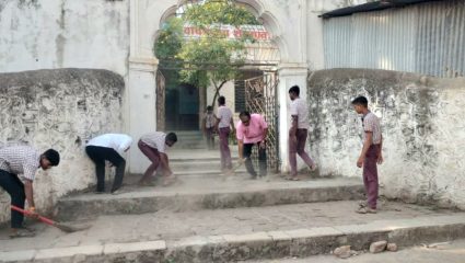 Gandhi Jayanti In Shevgaon : शेगावात गांधी जयंतीनिमित्त स्वच्छता अभियान; ‘नमो सेवा गाथा’तून शासकीय योजनांचा जागर