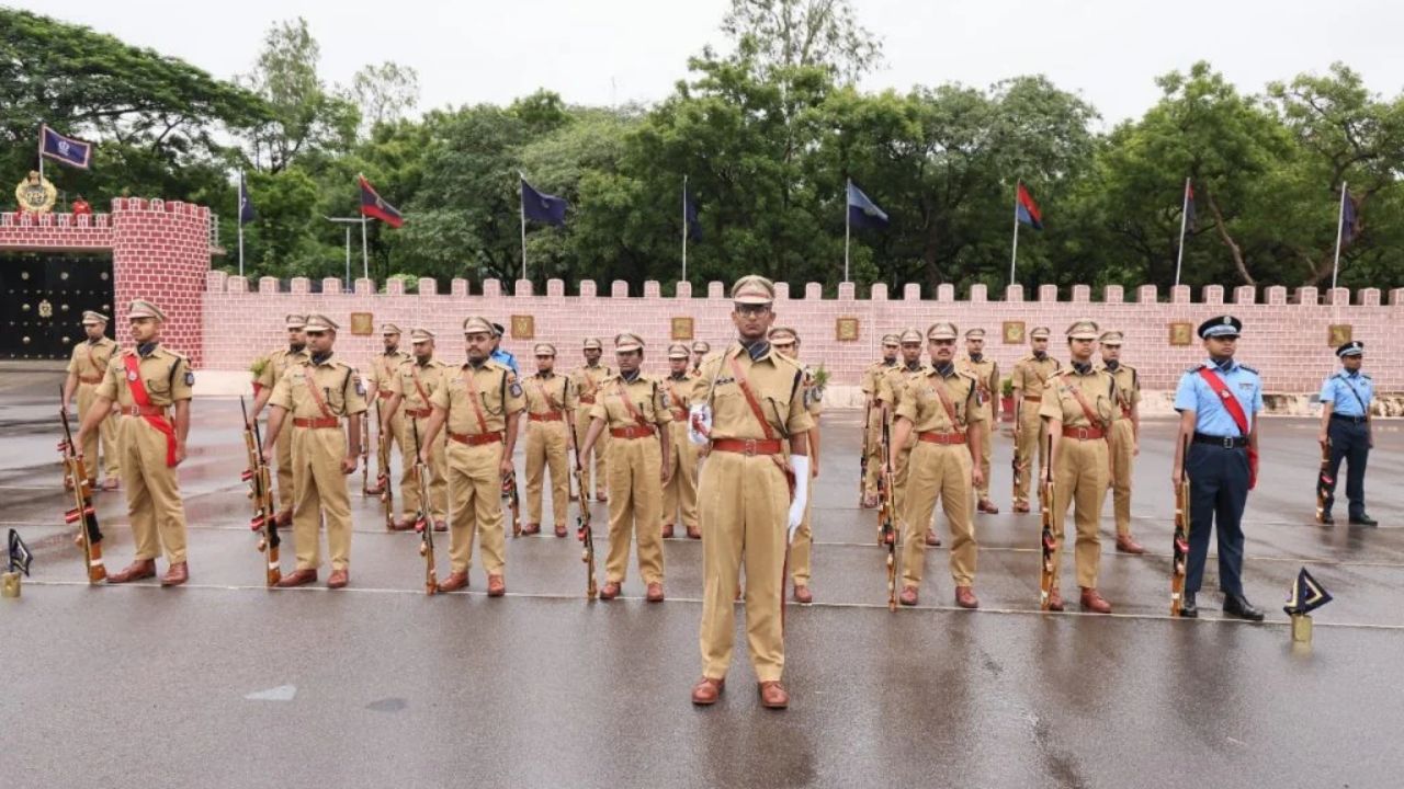 Trainee IPS Officers: इतिहासात पहिल्यांदाच! कॅडर मिळण्यापूर्वी ट्रेनी IPS अधिकारी थेट गृह मंत्रालयाशी केले जोडले जाणार