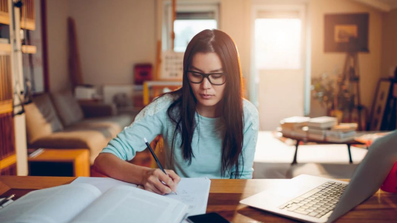 Board Exam Preparation Tips: बोर्ड परीक्षेची तयारी कशी करावी? ‘या’ सोप्या टिप्स फॉलो करून मिळवा घवघवीत यश