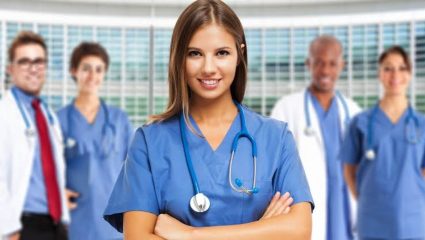 Medical Career Tips: मेडिकलच्या विद्यार्थ्यांना रोज किती तास करावा अभ्यास? कशात स्पेशलायझेशन करावे?