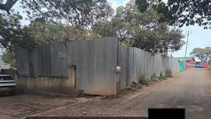 Mahabaleshwar Environment News: उंच कंपाउंडच्या आडून नेमकं चाललंय तरी काय? पर्यावरण कार्यकर्त्याची चौकशीची मागणी