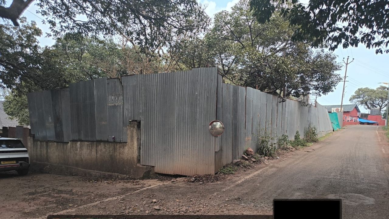 Mahabaleshwar Environment News: उंच कंपाउंडच्या आडून नेमकं चाललंय तरी काय? पर्यावरण कार्यकर्त्याची चौकशीची मागणी