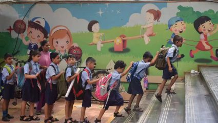 School Admission Age Limit 2027-28: पालकांनो, प्रवेशापूर्वी वयाची अट तपासा! नर्सरीसाठी ३, पहिलीसाठी ६ वर्षे बंधनकारक