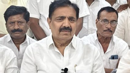 Jayant Patil: ‘पाच हजारांची मदत अत्यल्प; शेतकऱ्यांची दिवाळी गोड करण्यासाठी सरकारने हात मोकळे सोडावेत’, जयंत पाटील यांची मागणी