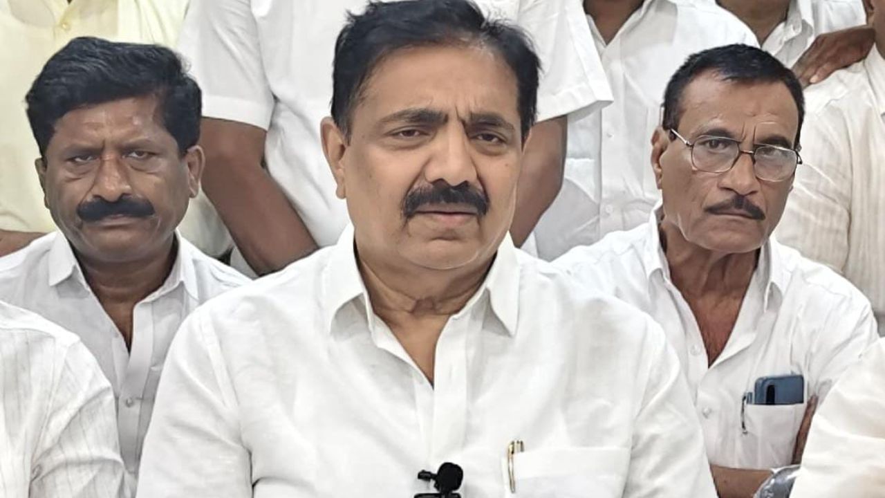 Jayant Patil: ‘पाच हजारांची मदत अत्यल्प; शेतकऱ्यांची दिवाळी गोड करण्यासाठी सरकारने हात मोकळे सोडावेत’, जयंत पाटील यांची मागणी
