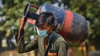 LPG Cylinder Price Hike: सणासुदीच्या तोंडावर गॅस सिलिंडर महागला! ‘या’ शहरात सर्वाधिक दरवाढ