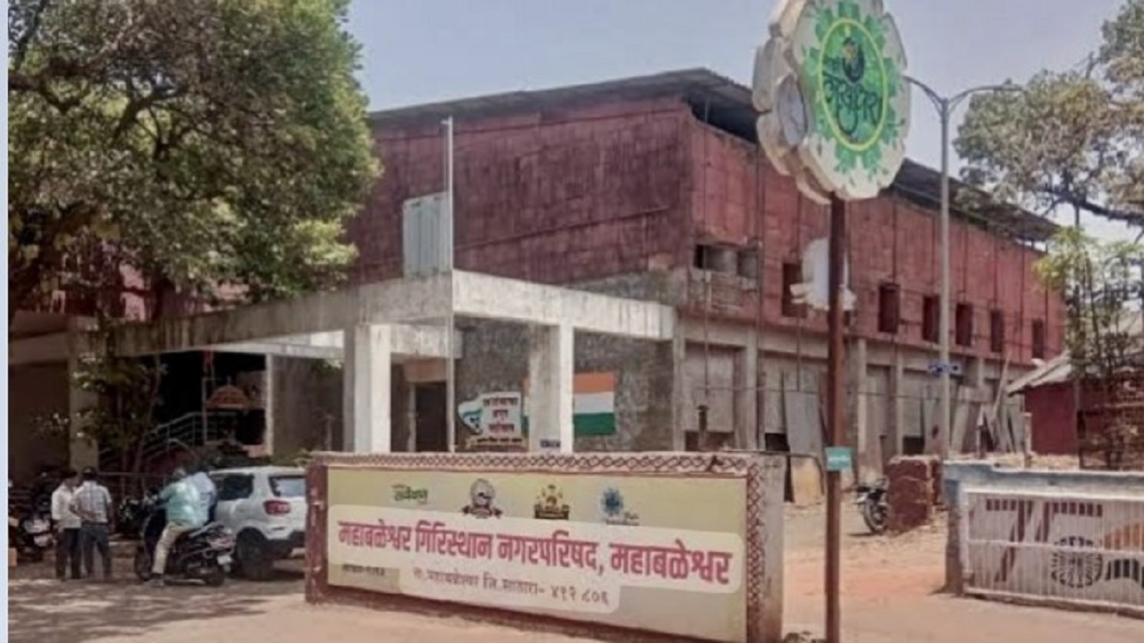 ‘कायदा फक्त आमच्यासाठीच आहे का?’; थाप्याचे केअरटेकर गोविंद येवले यांचा प्रशासनाला थेट सवाल