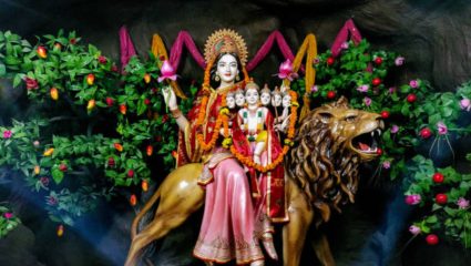 Navratri: वैवाहिक जीवनात सतत अडथळे येत असल्यास महानवमीच्या दिवशी करा हे उपाय