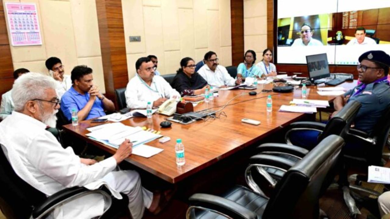 Maharashtra News : राज्यातील सर्व माध्यमांच्या शाळांमध्ये स्काऊट-गाईड बंधनकारक – मंत्री दादाजी भुसे