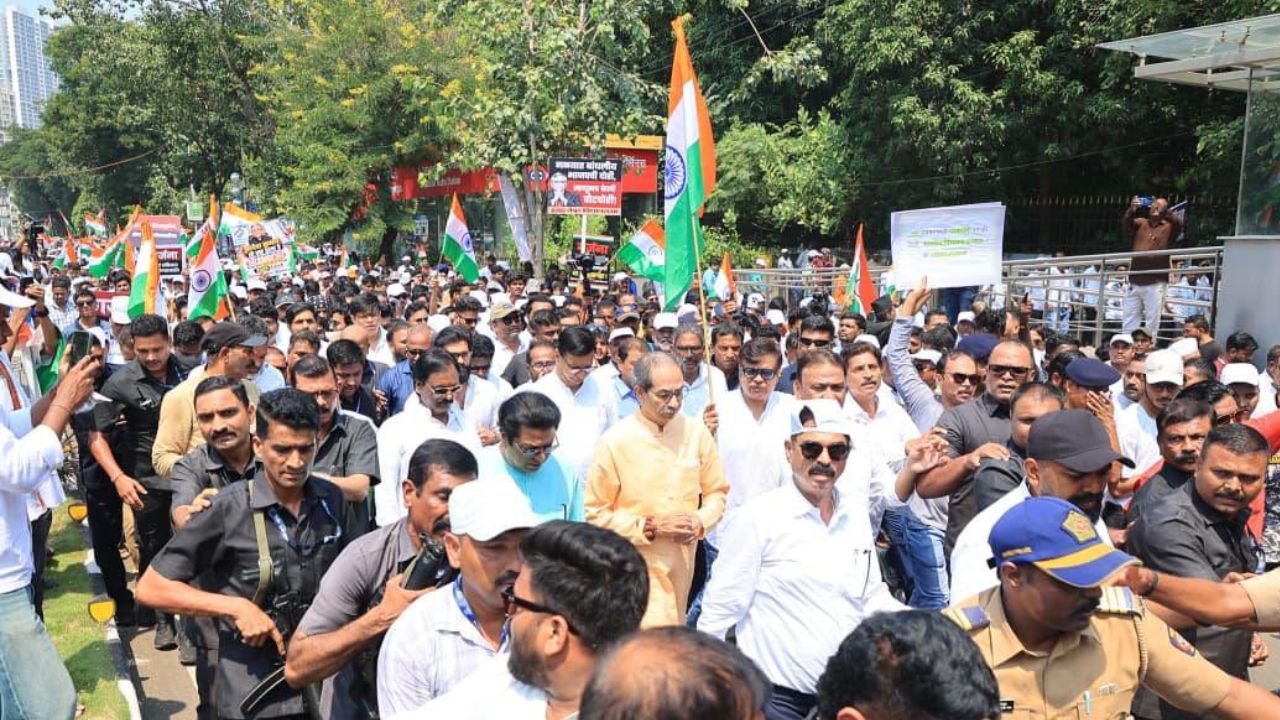 Thackeray Brothers Morcha: हुकूमशाहाचा पहिला पराभव महाराष्ट्रातून; ठाकरे बंधूंची  ज्ञानेश कुमारांच्या हकालपट्टीची मागणी
