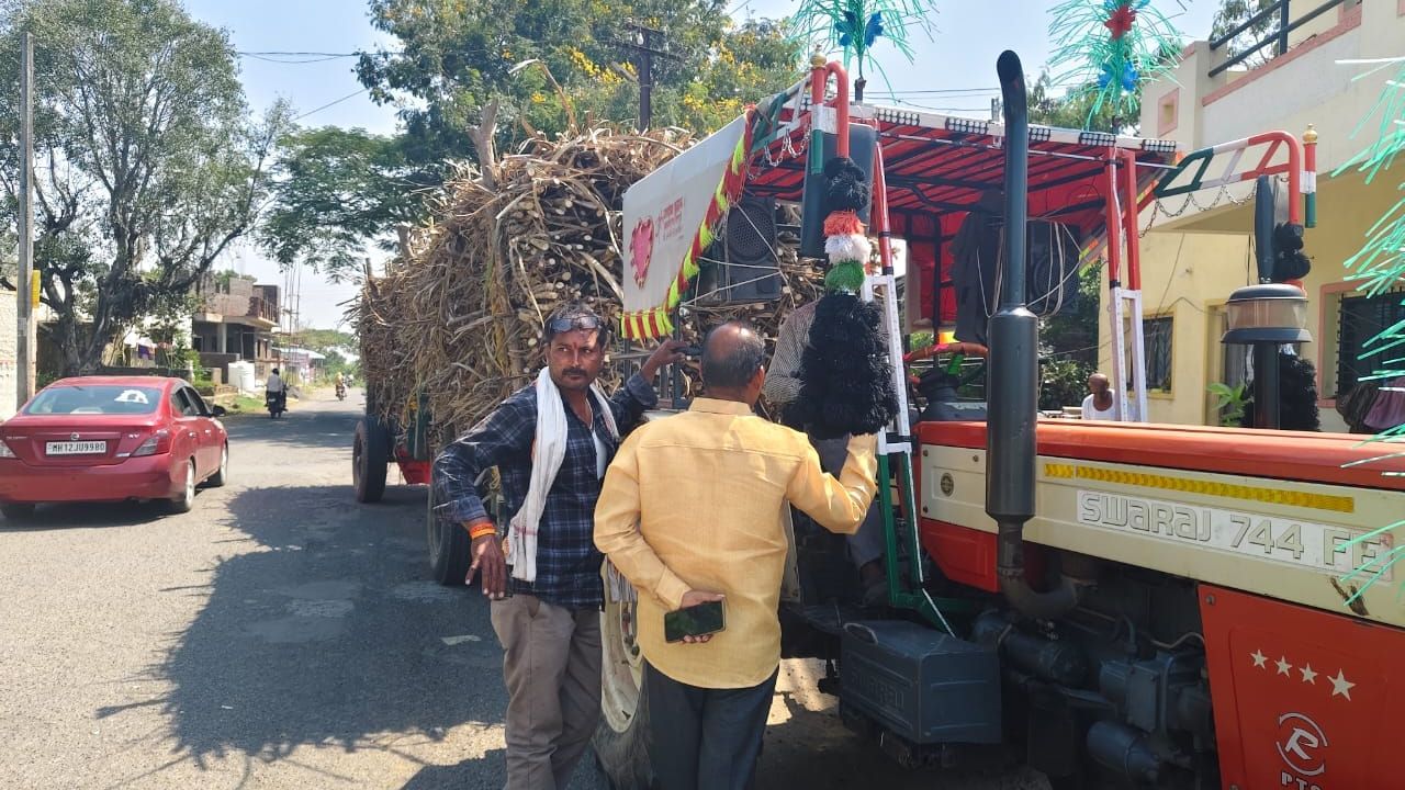 Satara Sugarcane Protest News: ऊस परिषदेतील दर मिळेपर्यंत माघार नाही!; स्वाभिमानी शेतकरी संघटना आक्रमक