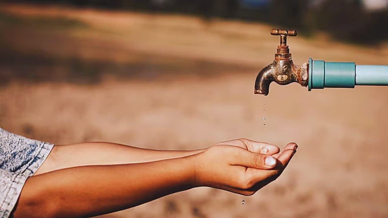 Satara Water Crisis News: १४ कोटींची योजना पूर्ण, तरीही पाण्यासाठी संघर्ष; प्रशासनाला १५ दिवसांचा अल्टिमेटम
