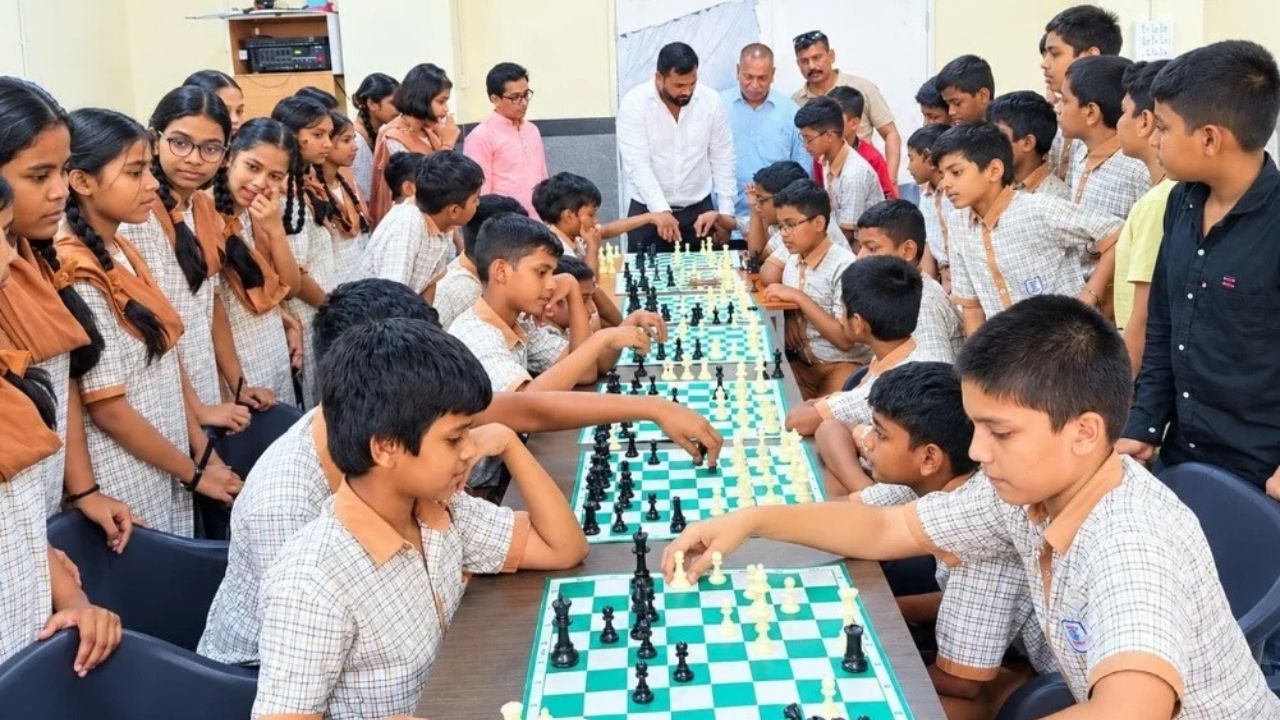 Chess Tournament : मुंबई महापौर चषक शालेय बुद्धिबळ स्पर्धा 24 ऑक्टोबरपासून; 135 पुरस्कारांची लयलूट!