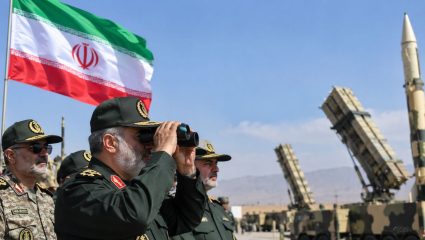 Iran News : इस्रायल-अमेरिकेच्या हालचालींवर इराणची नजर; हल्ल्याचे संकेत मिळताच लगेचच प्रत्युत्तर देणार