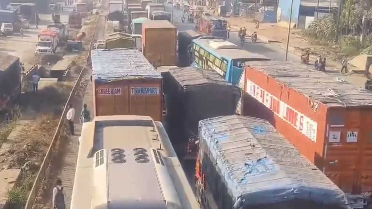 Mumbai Highway News: मुंबई-अहमदाबाद महामार्गावर वाहनांचा महाजाम! १५ ते २० किमीपर्यंत रांगा; प्रवाशांचे हाल