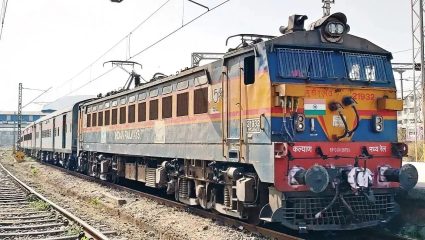 Mumbai Ayodhya Special Train 2026 : मध्य रेल्वेचा स्वच्छता पंधरवाडा उत्साहात संपन्न