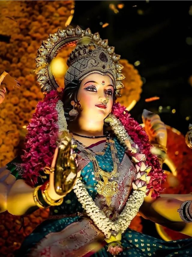 वेगवेगळ्या देशात कशी साजरी केली जाते नवरात्र