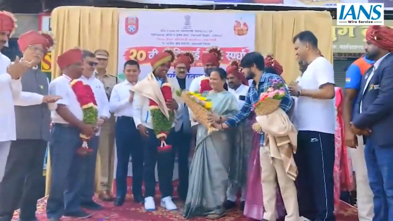 तिरंगा उंचावला, साताऱ्याचा डंका वाजवला! Asian Games 2026 मधल्या ‘सुवर्ण’वीरांचे भव्य स्वागत
