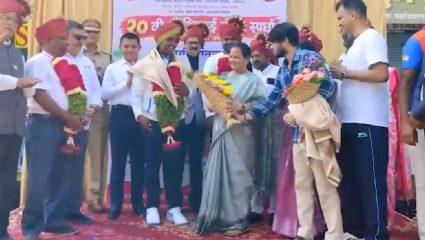 तिरंगा उंचावला, साताऱ्याचा डंका वाजवला! Asian Games 2026 मधल्या ‘सुवर्ण’वीरांचे भव्य स्वागत
