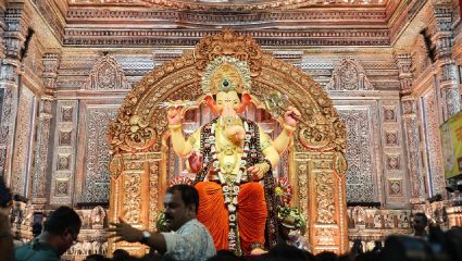 Lalbaug Raja: १८ वर्षांची श्रद्धा, भक्तीचा उत्सव! बिग एफएम आणि ‘लालबागचा राजा’ यांची अनोखी परंपरा कायम