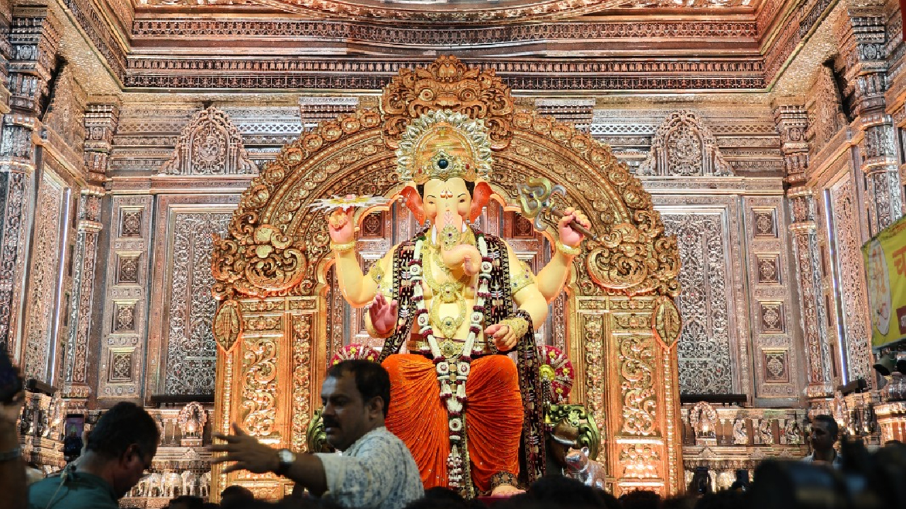 Lalbaug Raja: १८ वर्षांची श्रद्धा, भक्तीचा उत्सव! बिग एफएम आणि ‘लालबागचा राजा’ यांची अनोखी परंपरा कायम