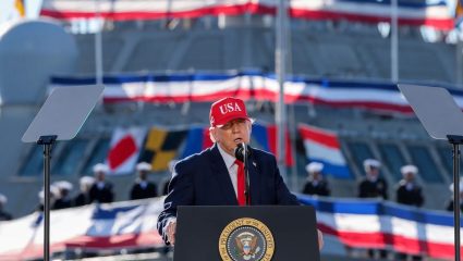 US-Iran War: पेट्रोलच्या किमती आणि निवडणुकांचे गणित; ट्रम्प यांनी इराणवरील हल्ल्याचा निर्णय बदलला? ‘अशा’ एका पोस्टमुळे खळबळ