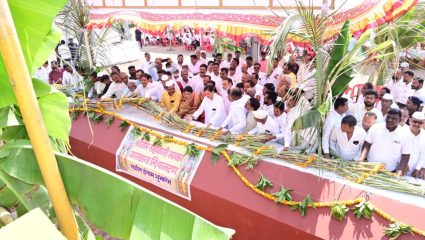 Phaltan News : श्रीराम कारखान्याची चिमणी पुन्हा पेटली! ७० व्या गळीत हंगामाचा शुभारंभ; रामराजेंचा माजी खासदारांवर निशाणा
