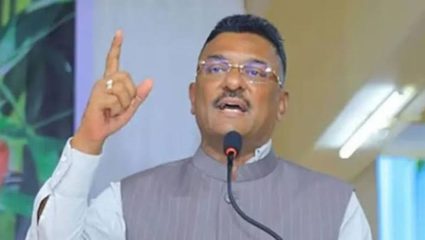 Pratap Sarnaik on Manoj Jarange : ‘जरांगेंनी स्वतःचा पक्ष काढावा!’ प्रताप सरनाईकांचा खोचक टोला, ऑडिओ क्लिपवरून राजकारण तापलं