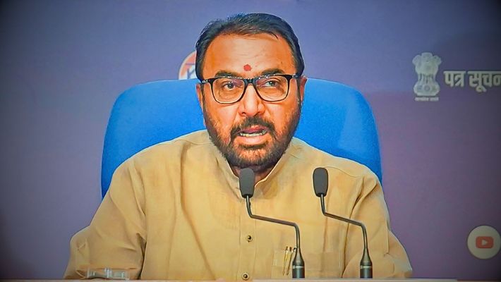 Manoj Jarange Audio Clip Row : ‘एकनाथ शिंदेंनी हिंमत केली नसती तर…’ प्रतापराव जाधवांचं मोठं विधान, जरांगेच्या चौकशीची मागणी