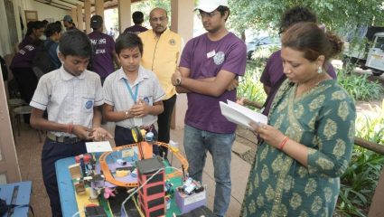 Project Umang : वर्गाबाहेरचं शिक्षण, स्वप्नांना नवी दिशा! वाड्यातील 1,800 विद्यार्थ्यांसाठी ‘प्रोजेक्ट उमंग’